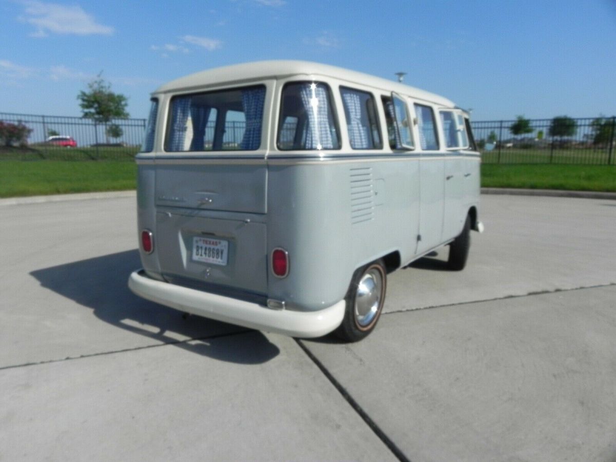 1970 Volkswagen Bus/Vanagon Deluxe - photo 7