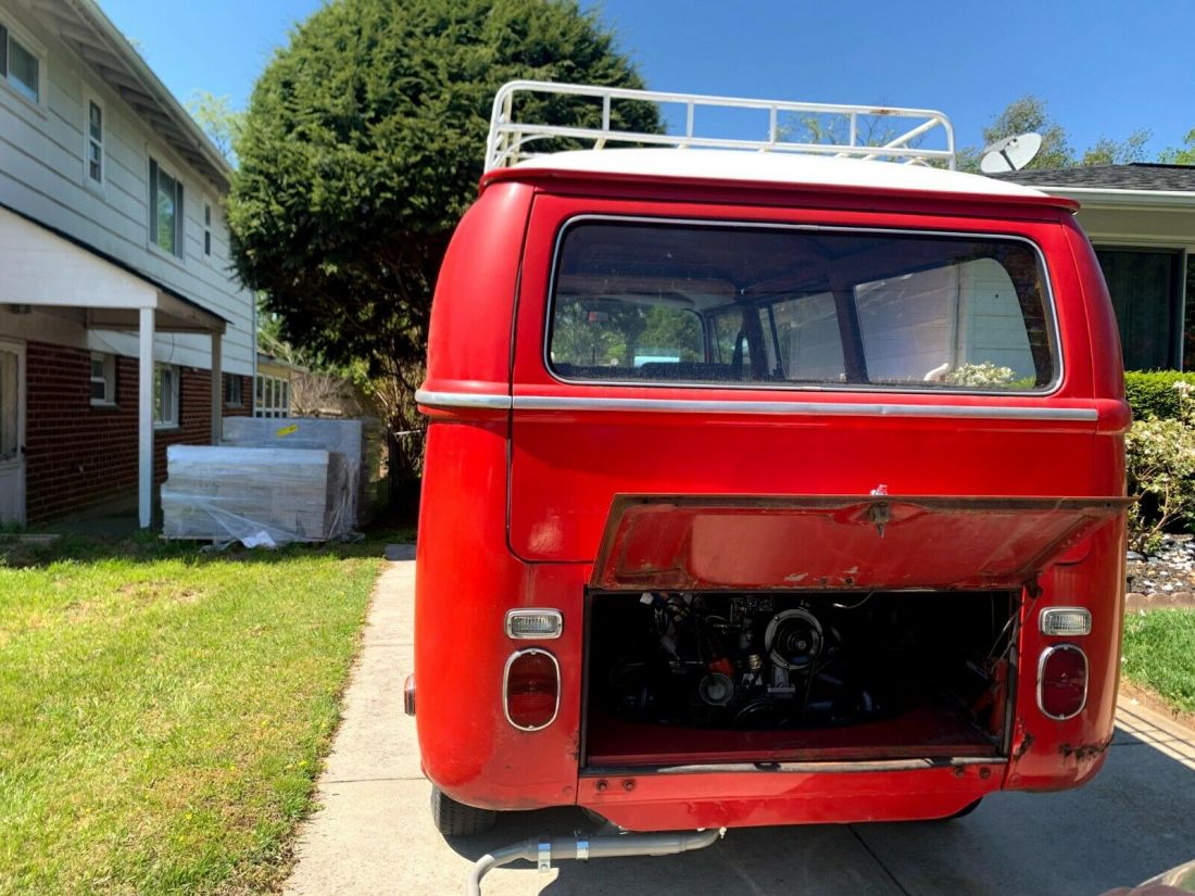 1970 Volkswagen Bus/Vanagon Bay Window Transporter, Sliding Door - photo 8