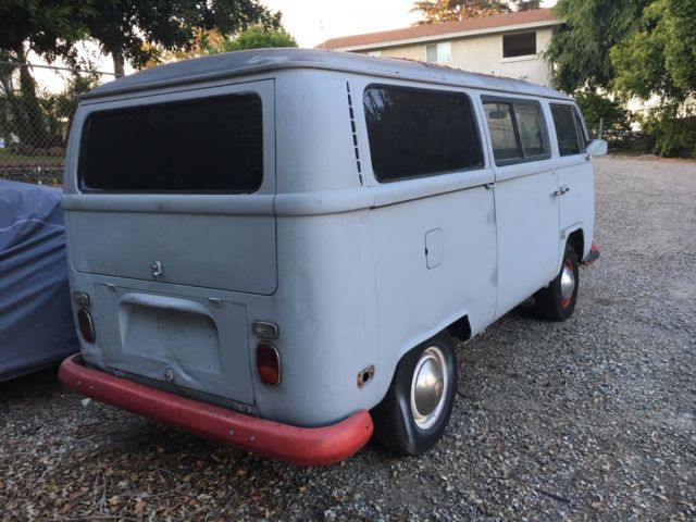 1970 Volkswagen Bus/Vanagon Camper - Riviera - Perfect for Restoration! - photo 8