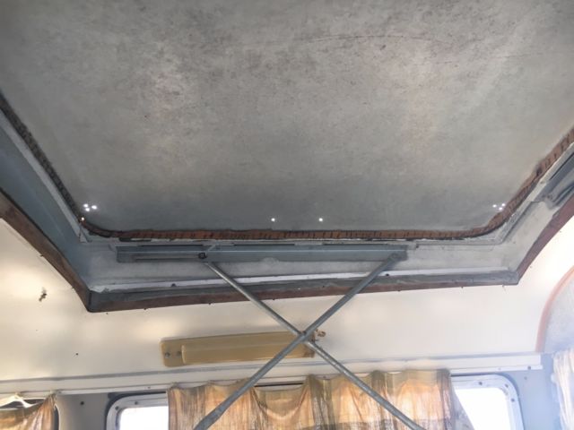 1970 Volkswagen Bus/Vanagon RUNNING, DRIVING, READY FOR RESTORATION! - photo 10