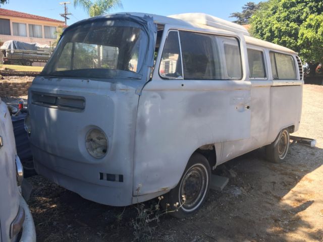 1970 Volkswagen Bus/Vanagon RUNNING, DRIVING, READY FOR RESTORATION! - photo 4