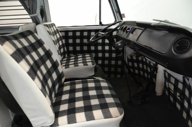 1970 Volkswagen Bus/Vanagon RESTORED WITH FULL CAMP SET! - photo 7