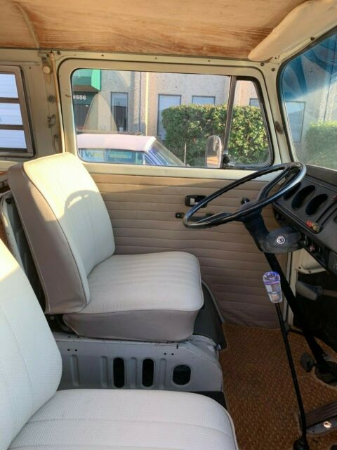 1970 Volkswagen Bus/Vanagon Campmobile - photo 7