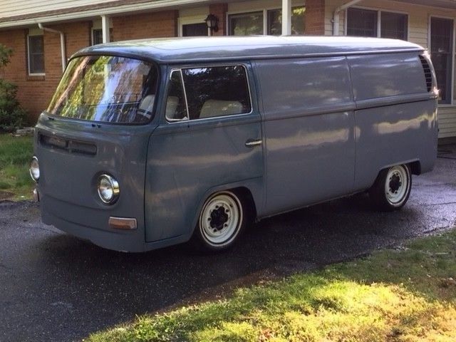 1970 VW Bus Early Bay Window Panel Van 1970 Volkswagen Bus/Vanagon Bus