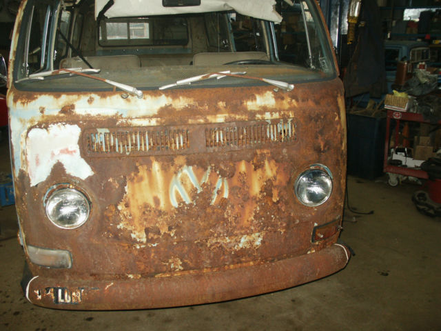 1970 Volkswagen Bus/Vanagon VW bus with windows, NO seats - photo 6