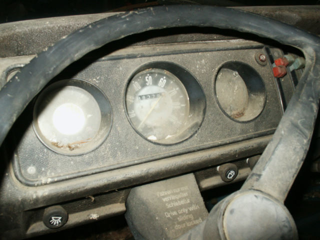 1970 Volkswagen Bus/Vanagon VW bus with windows, NO seats - photo 9