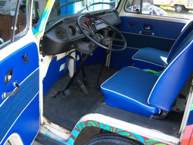 1970 Volkswagen Bus/Vanagon Double door panel - photo 7