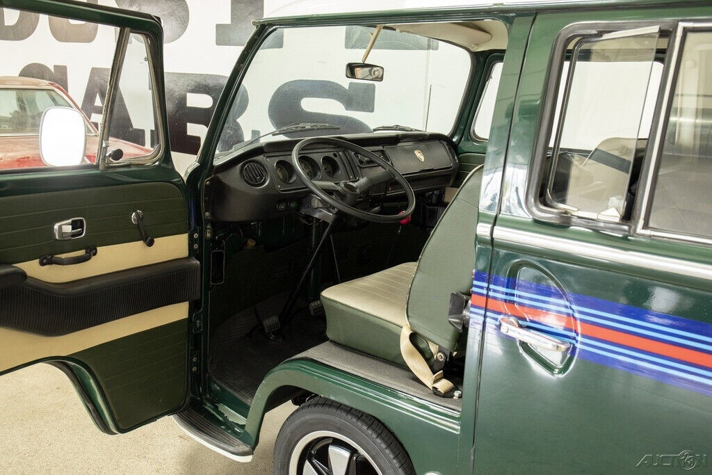 1970 Volkswagen Bus/Vanagon Type 2 Kombi - photo 10