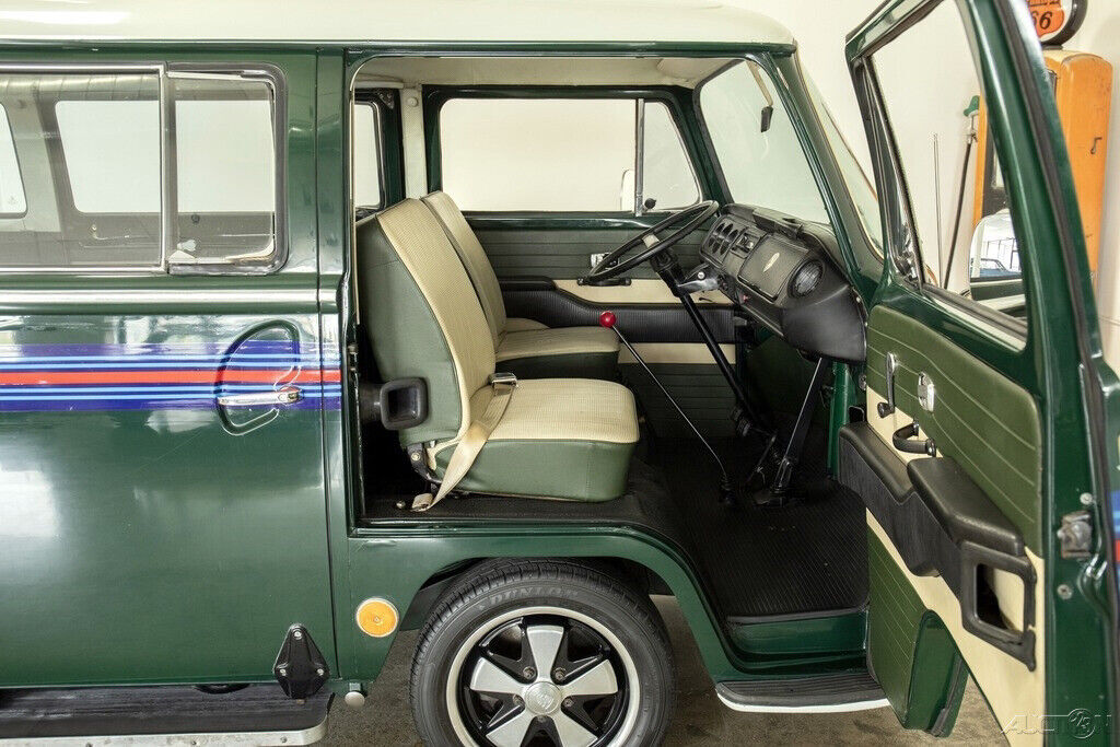 1970 Volkswagen Bus/Vanagon Type 2 Kombi - photo 11
