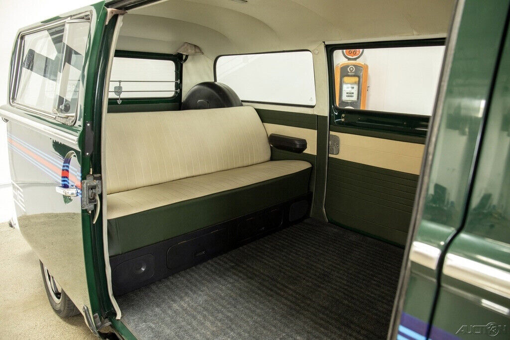 1970 Volkswagen Bus/Vanagon Type 2 Kombi - photo 12