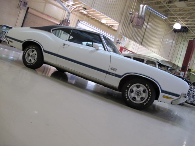 1970 Oldsmobile Cutlass 442 - photo 4