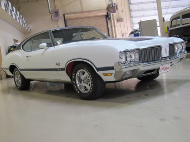 1970 Oldsmobile Cutlass 442 - photo 3