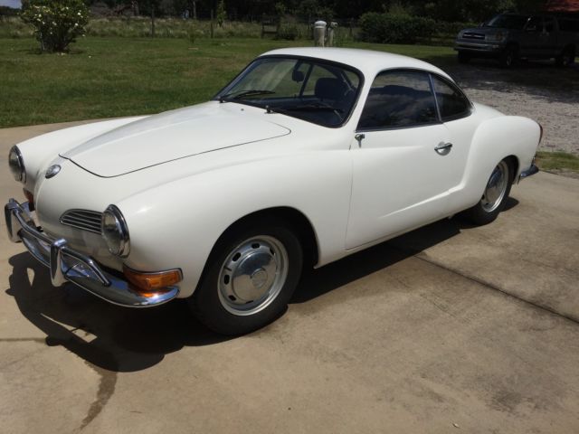 1970 white Volkswagen Karmann Ghia coupe 1970 Volkswagen Karmann Ghia