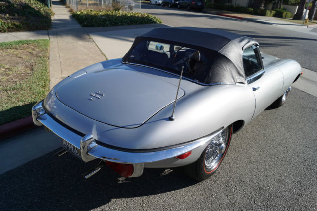 1970 Jaguar E-Type Light Gray Leather - photo 12