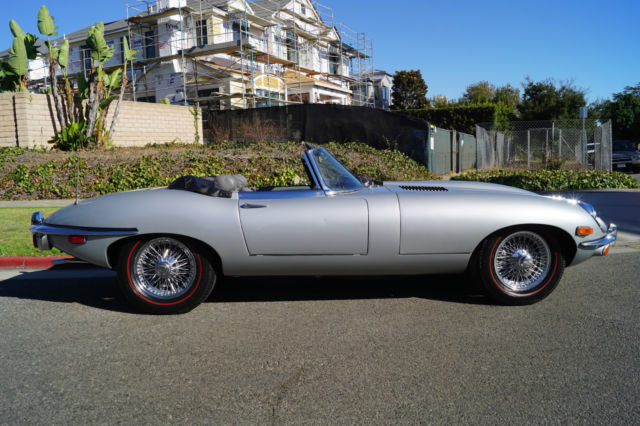 1970 Jaguar E-Type Light Gray Leather - photo 3