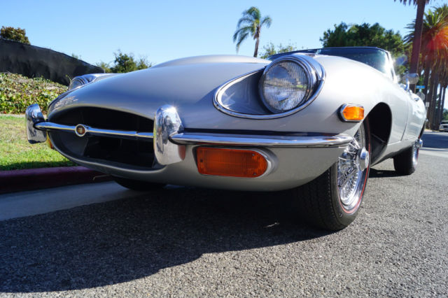 1970 Jaguar E-Type Light Gray Leather - photo 4