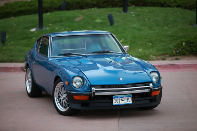 1971 240Z - Rare Blue Over Blue 1971 Datsun Z-Series