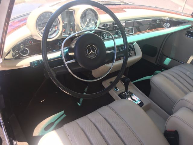 1971 Mercedes-Benz 200-Series - photo 11