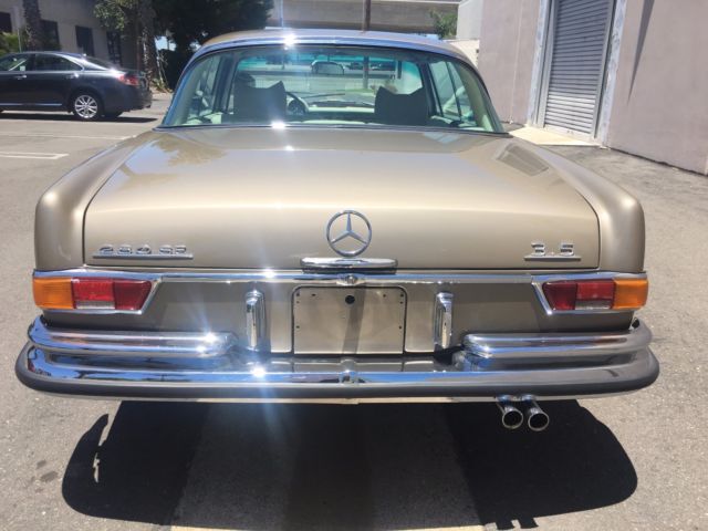 1971 Mercedes-Benz 200-Series - photo 3