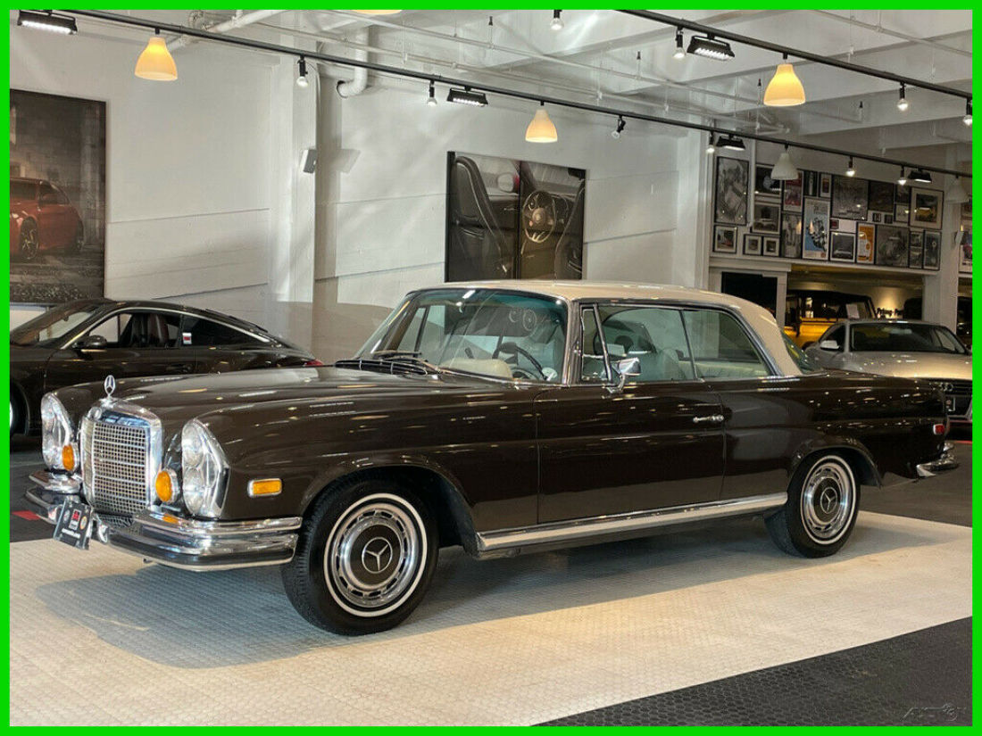 1971 Mercedes-Benz 200-Series 3.5