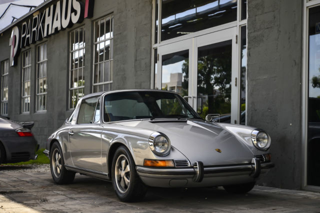 1971 911T Targa Silver Restored Fuchs Low Miles 5 Speed 911 2.2L Longhood 1971 Porsche 911