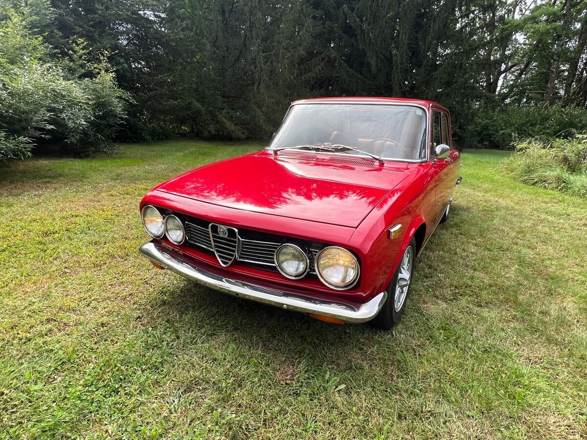 1971 Alfa Romeo 1750 Berlina Sedan Red RWD Manual 1750 1971 Alfa Romeo 1750 Berlina 1750