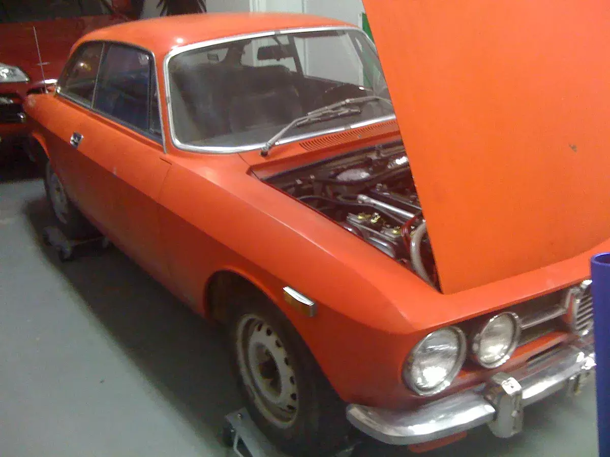1971 Alfa Romeo GTV 1750 Restoration project in process, complete car 1971 Alfa Romeo GTV