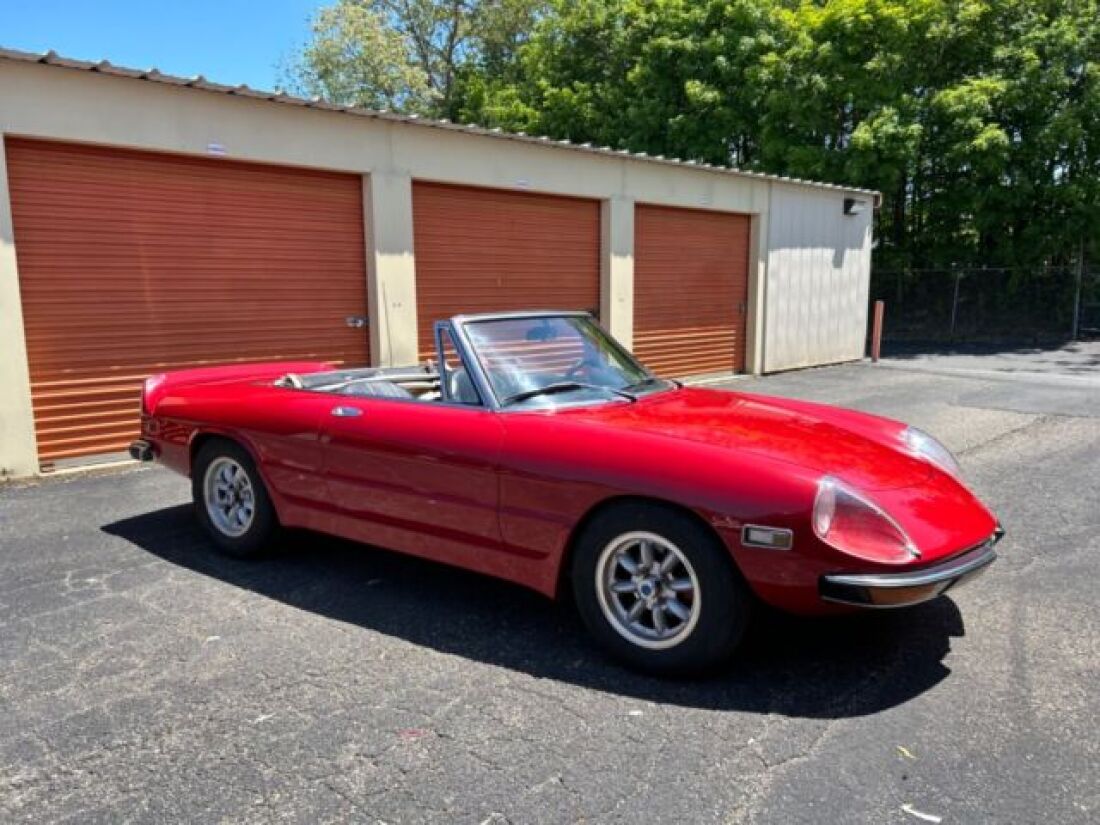 1971 Alfa Romeo Spider 1,750cc Engine 5-Speed Transmission Tasteful Upgrades 1971 Alfa Romeo Spider