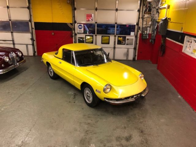 1971 Alfa Romeo Spider Convertible - photo 2