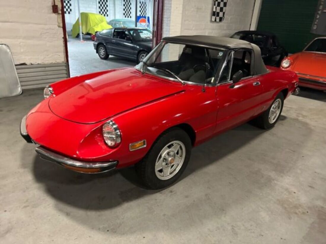 1971 Alfa Romeo Spider Veloce 1,750cc Engine 5-Speed Transmission 1971 Alfa Romeo Spider