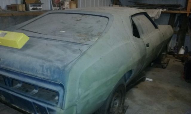 1971 AMC Javelin & parts hoard 1971 AMC Javelin