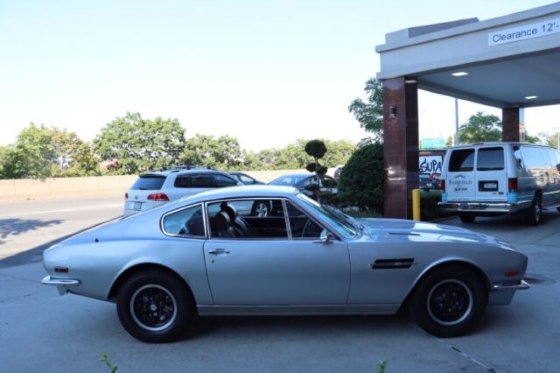 1971 Aston Martin DBS - photo 6