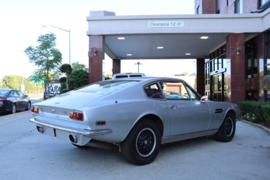 1971 Aston Martin DBS - photo 7