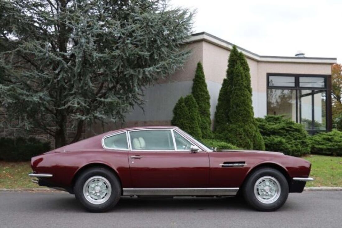 1971 Aston Martin DBS V8 - photo 4