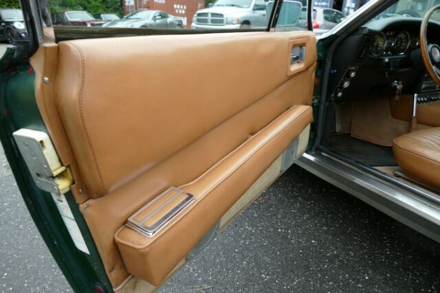 1971 Aston Martin DBS V8 - photo 11