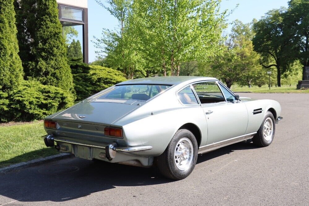 1971 Aston Martin V8 Sports Saloon - photo 5