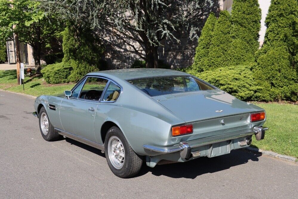 1971 Aston Martin V8 Sports Saloon - photo 6