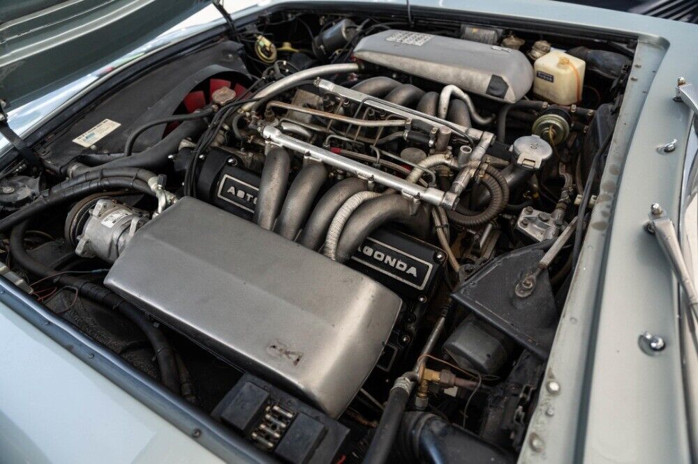 1971 Aston Martin V8 Sports Saloon - photo 8