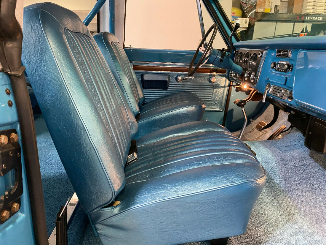 1971 Chevrolet Blazer K5 CST - 4x4, 350ci Auto, Med Blue, 89k Miles - photo 11