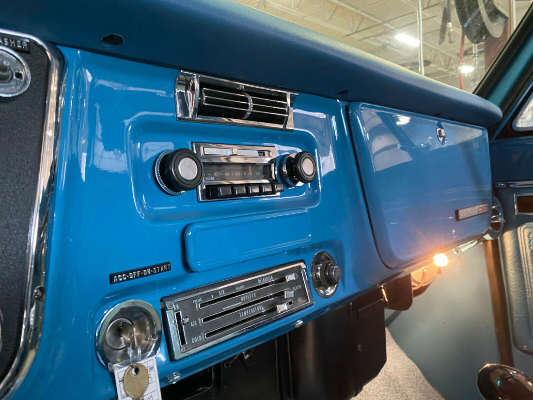 1971 Chevrolet Blazer K5 CST - 4x4, 350ci Auto, Med Blue, 89k Miles - photo 13