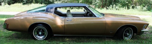 1971 Buick Riviera Grand Sport - photo 2