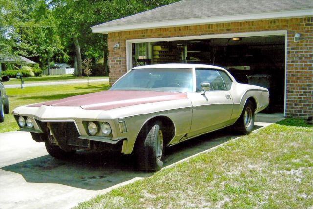 1971 Buick Riviera GS - photo 2