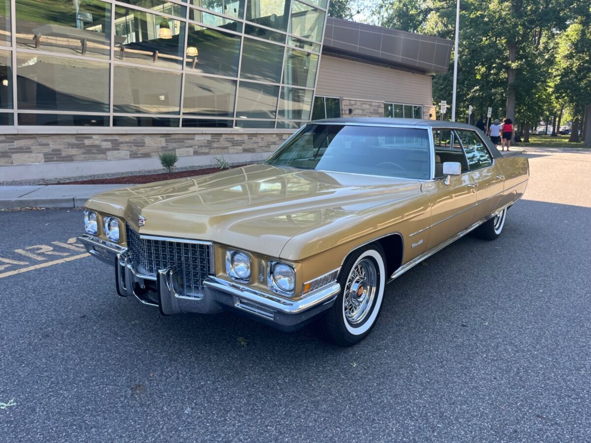 1971 Cadillac DeVille Sedan - photo 2