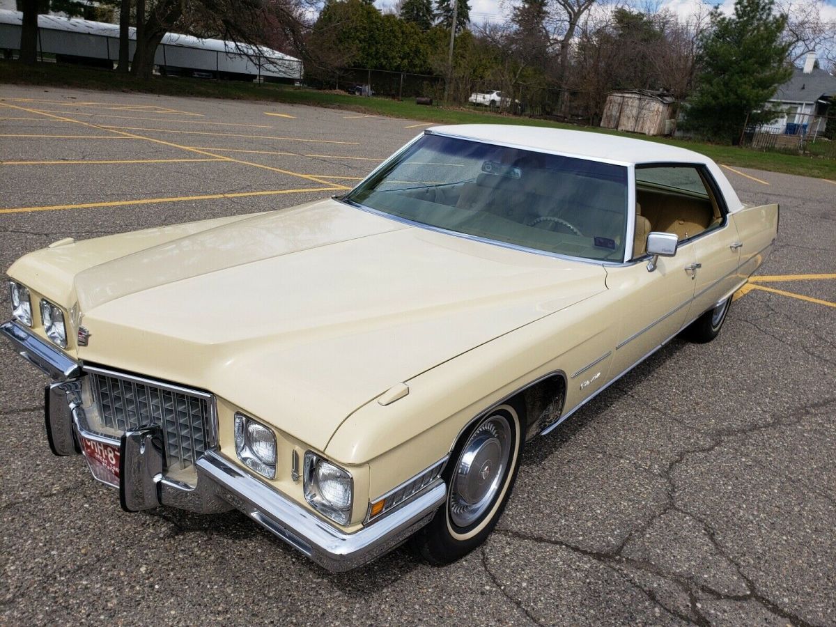 1971 Cadillac DeVille Sedan Sedan Yellow RWD Automatic 1971 Cadillac DeVille Sedan