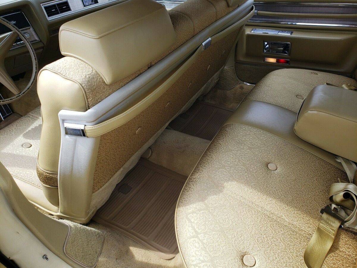 1971 Cadillac DeVille Sedan - photo 11