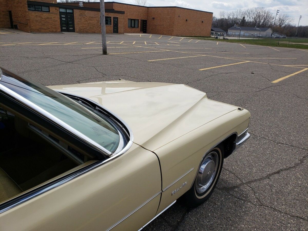 1971 Cadillac DeVille Sedan - photo 4