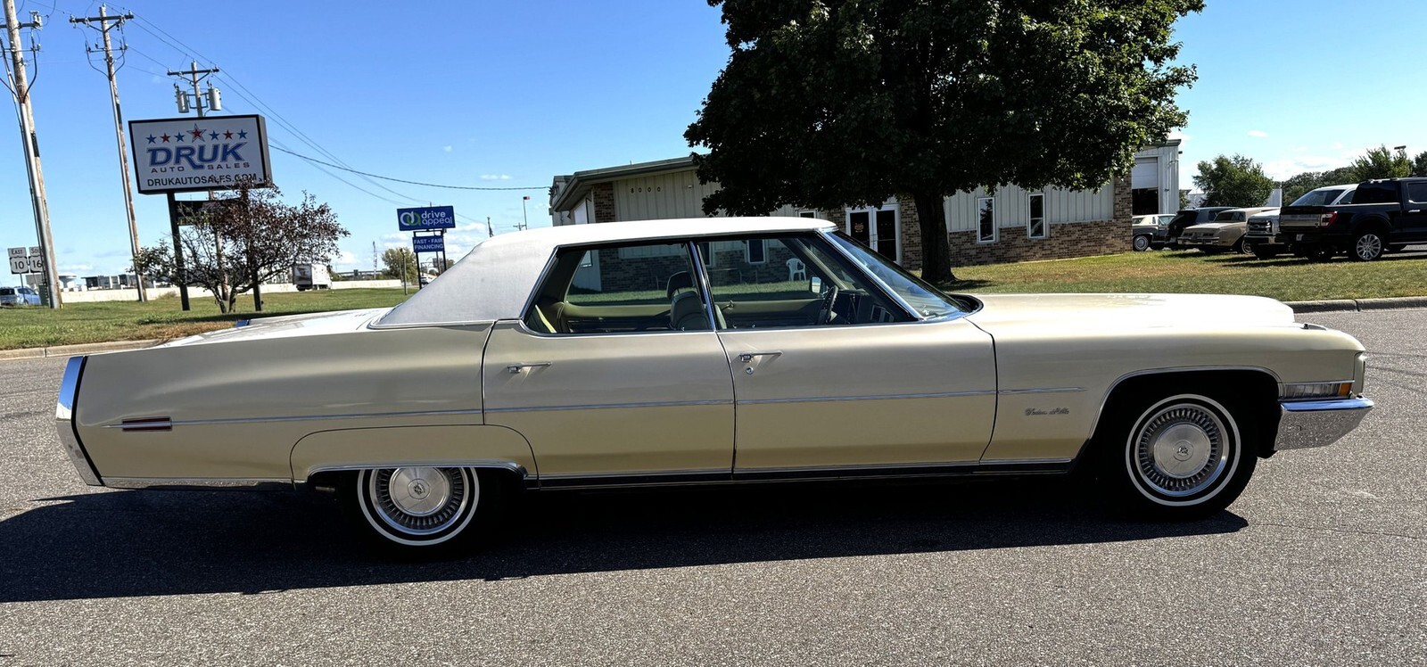 1971 Cadillac Sedan DeVille - photo 2