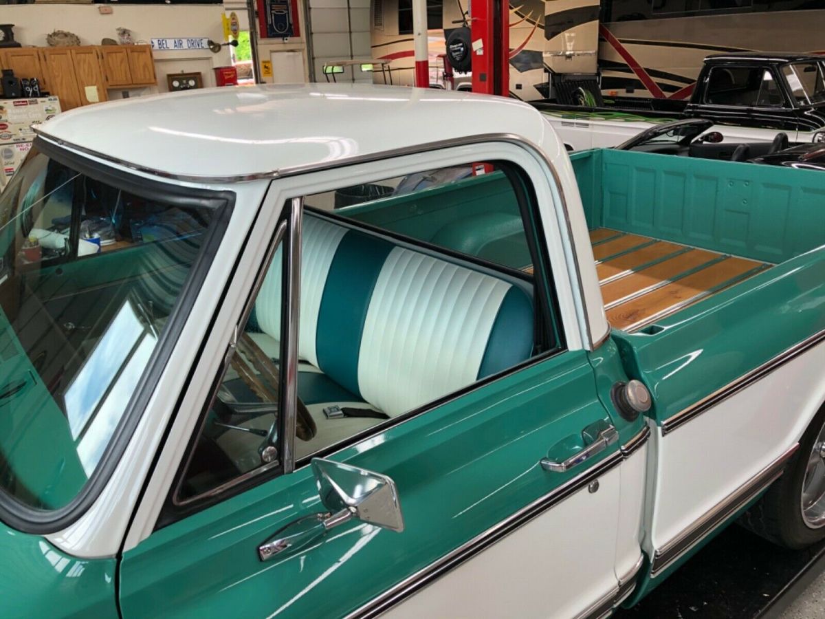 1971 Chevrolet C10 Pickup - photo 2