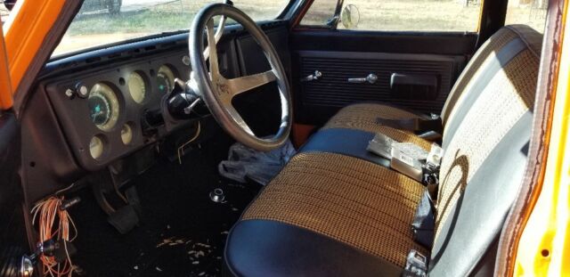 1971 Chevrolet Suburban - photo 7