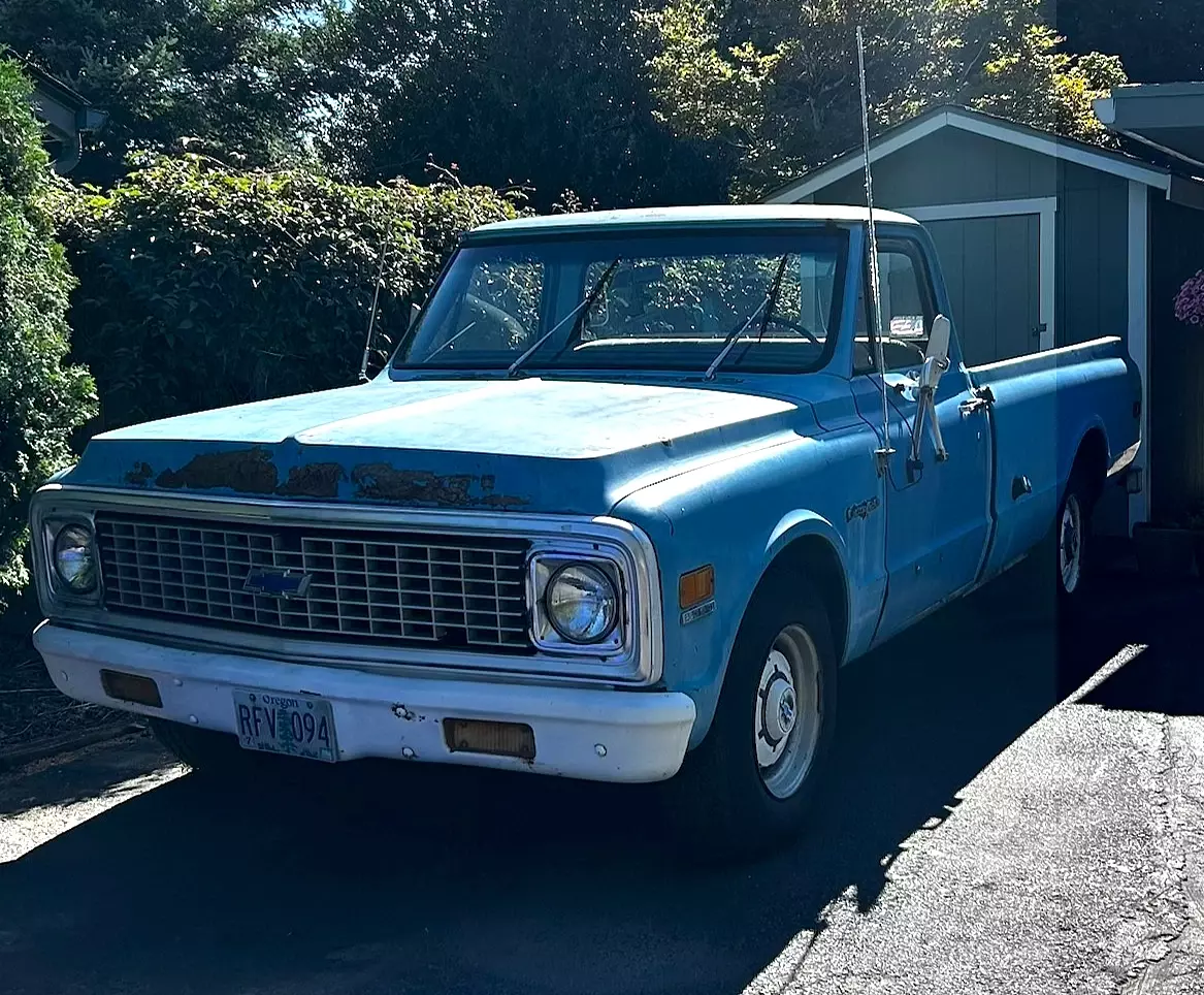 1971 Chevrolet C20 Pickup, 88000 original miles, 1 family owned, 350-V8. 4 speed 1971 Chevrolet C-10 C20 Custom 350-V8 88k Original Miles